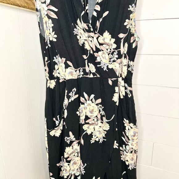 ASTR The Label Sleeveless Floral Hi Lo Faux Wrap Maxi Dress Black Size Medium - Picture 6 of 11